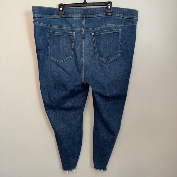 Torrid Lean Jean Skinny Super Soft High-Rise Jean Fray Hem Size 4S 4X Short - Picture 6 of 7